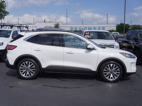 Certified 2020 Ford Escape Titanium w/ Titanium Premium Package 2.0 AWD/4WD image 5