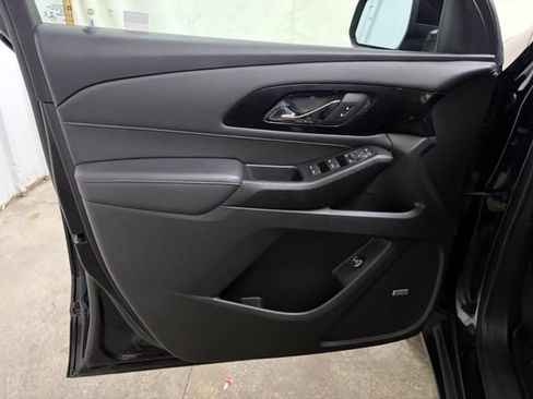 Used 2022 Chevrolet Traverse RS AWD/4WD image 37