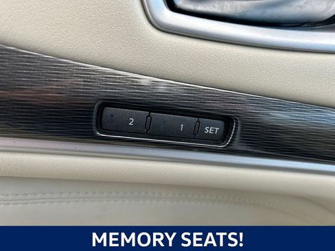 Used 2020 INFINITI QX60 Luxe w/ Essential Package FWD image 14