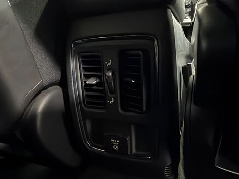 Used 2022 Jeep Grand Cherokee Laredo X RWD image 33