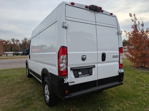 New 2026 RAM ProMaster 1500 w/ Quick Order Package 22G SLT image 6