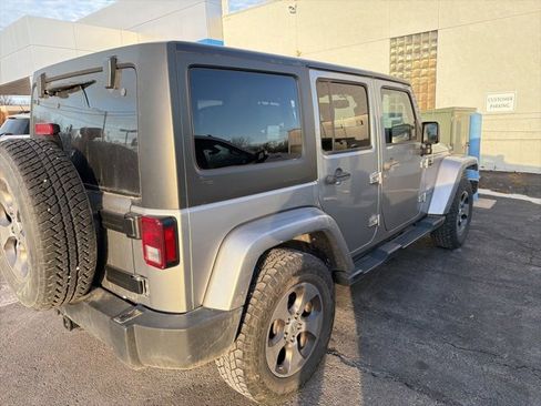 Used 2018 Jeep Wrangler Unlimited Sahara image 10