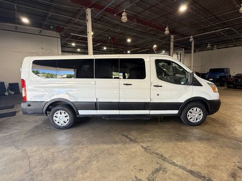 Used 2015 Ford Transit 350 XLT RWD image 5