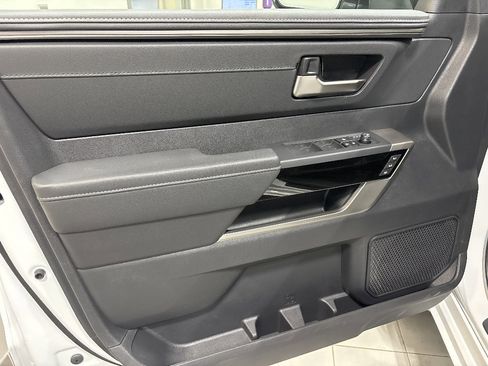 New 2026 Toyota Tundra Limited AWD/4WD image 8