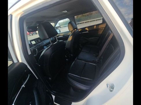 Used 2021 Kia Seltos SX w/ SX Sunroof Package image 26