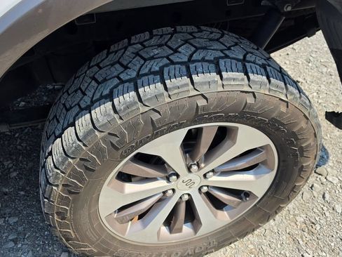 Used 2019 Ford F150 King Ranch w/ Equipment Group 601A Luxury AWD/4WD image 6