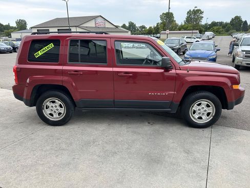 Used 2015 Jeep Patriot Sport w/ Power Value Group AWD/4WD image 4
