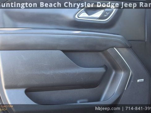 Used 2024 Chevrolet Suburban LT image 10