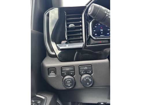 Used 2023 Chevrolet Silverado 1500 LT AWD/4WD image 30