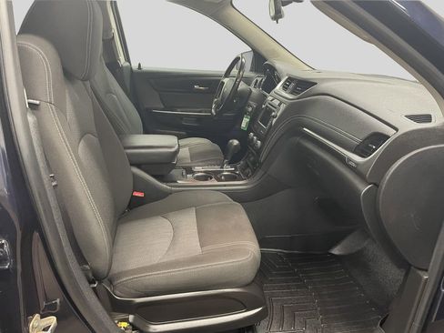 Used 2017 Chevrolet Traverse LT w/ Style and Technology Package AWD/4WD image 15