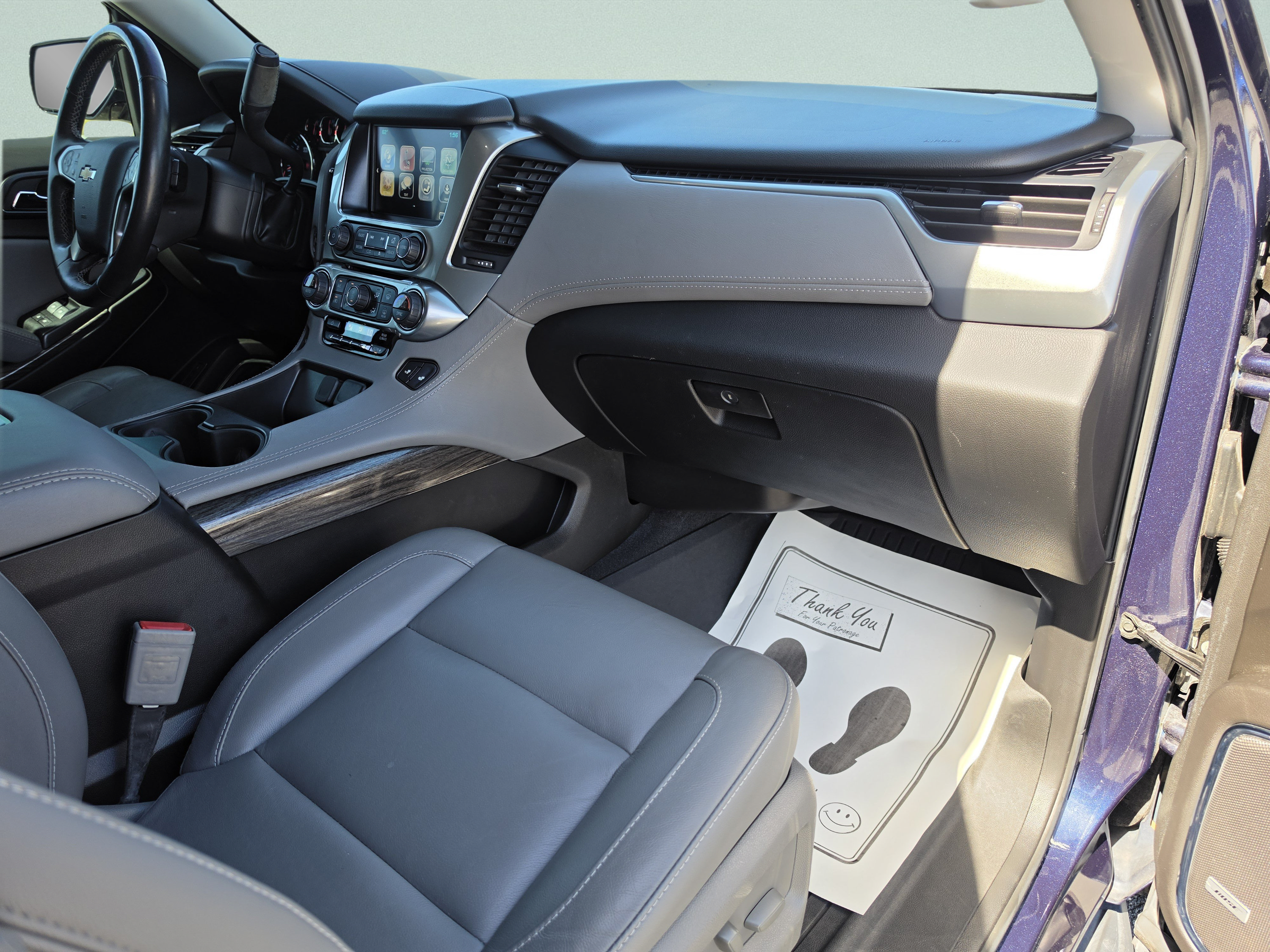 Used 2020 Chevrolet Tahoe LT w/ Luxury Package RWD image 17