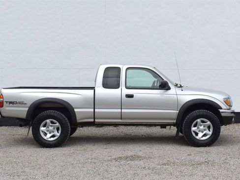 Used 2004 Toyota Tacoma PreRunner image 6