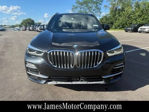 Used 2021 BMW X5 xDrive40i w/ Premium Package 2 AWD/4WD image 2