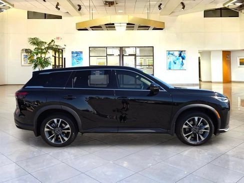 Certified 2026 INFINITI QX60 Pure w/ Cargo Package AWD/4WD image 4