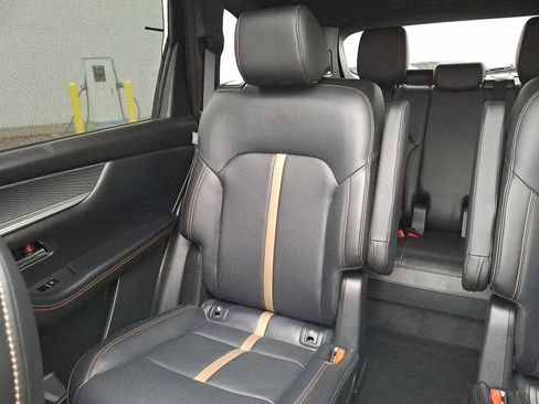 Used 2024 MAZDA CX-90 3.3 Turbo w/ Premium Plus Pkg image 13