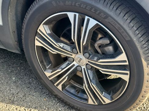 Used 2019 Volvo XC40 T5 Inscription AWD/4WD image 4