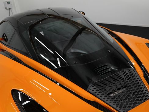 Used 2021 McLaren 765LT RWD image 27