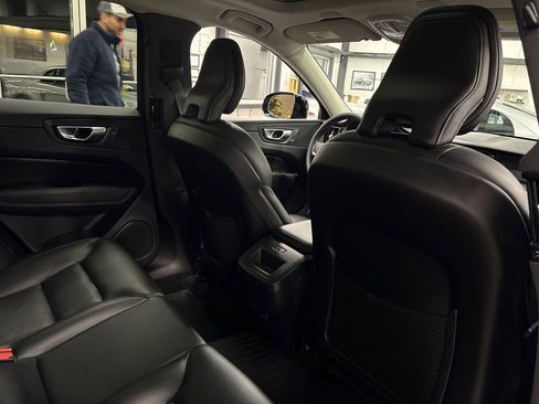 Used 2024 Volvo XC60 B5 Core w/ Climate Package image 42