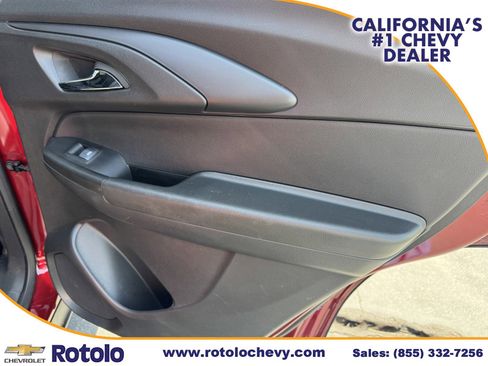 Used 2023 Chevrolet TrailBlazer LT FWD image 11