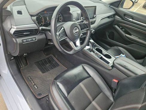 Used 2023 Nissan Altima 2.5 SR FWD image 16