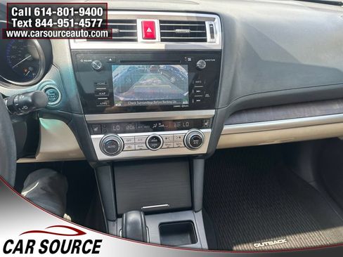 Used 2017 Subaru Outback 2.5i Limited AWD/4WD image 10