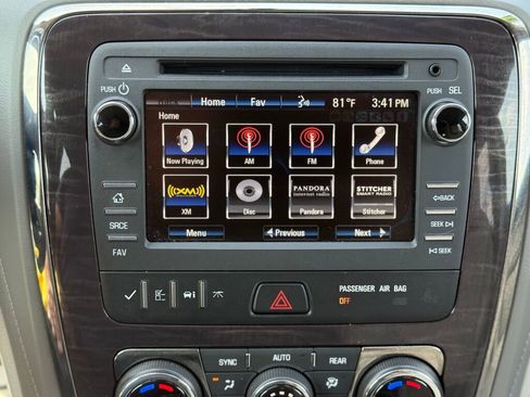 Used 2017 Buick Enclave Leather image 17