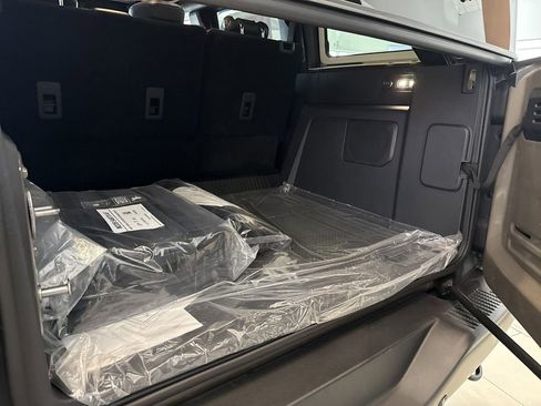 New 2025 Ford Bronco Raptor image 21