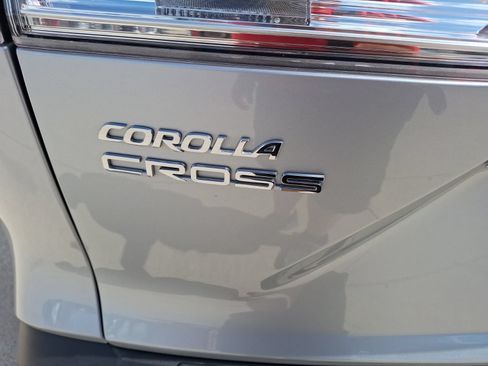 Used 2024 Toyota Corolla Cross L FWD image 12