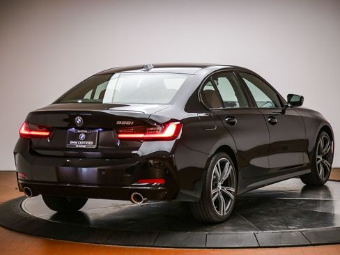 Used 2023 BMW 330i Sedan w/ Premium Package RWD image 5