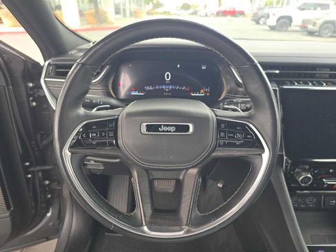 Used 2021 Jeep Grand Cherokee L Overland w/ Luxury Tech Group IV AWD/4WD image 27