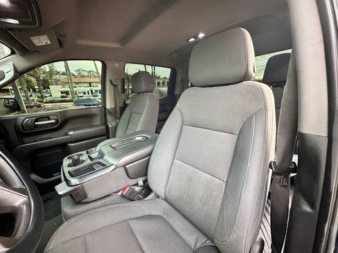 Used 2020 Chevrolet Silverado 1500 Custom w/ Custom Value Package RWD image 16