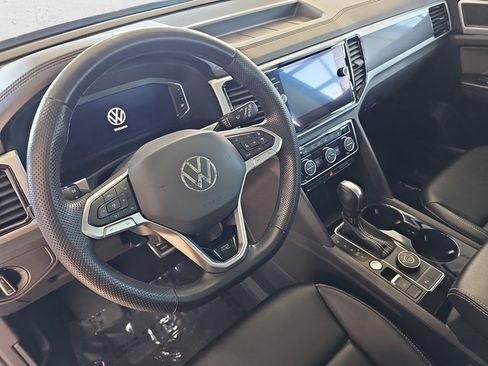 Used 2021 Volkswagen Atlas SEL R-Line image 18