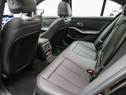 Used 2026 BMW 330i Sedan w/ M Sport Package RWD image 19