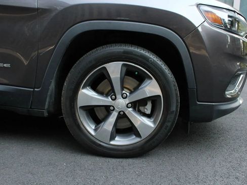 Used 2020 Jeep Cherokee Limited FWD image 4
