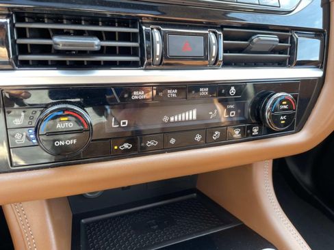 Used 2025 Nissan Pathfinder Platinum w/ Cargo Package AWD/4WD image 29