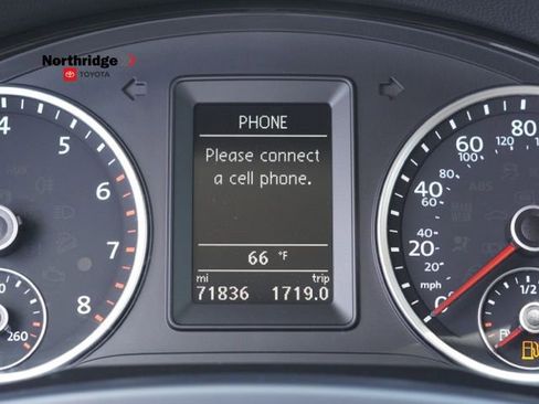 Used 2017 Volkswagen Tiguan Limited w/ Premium Package image 19