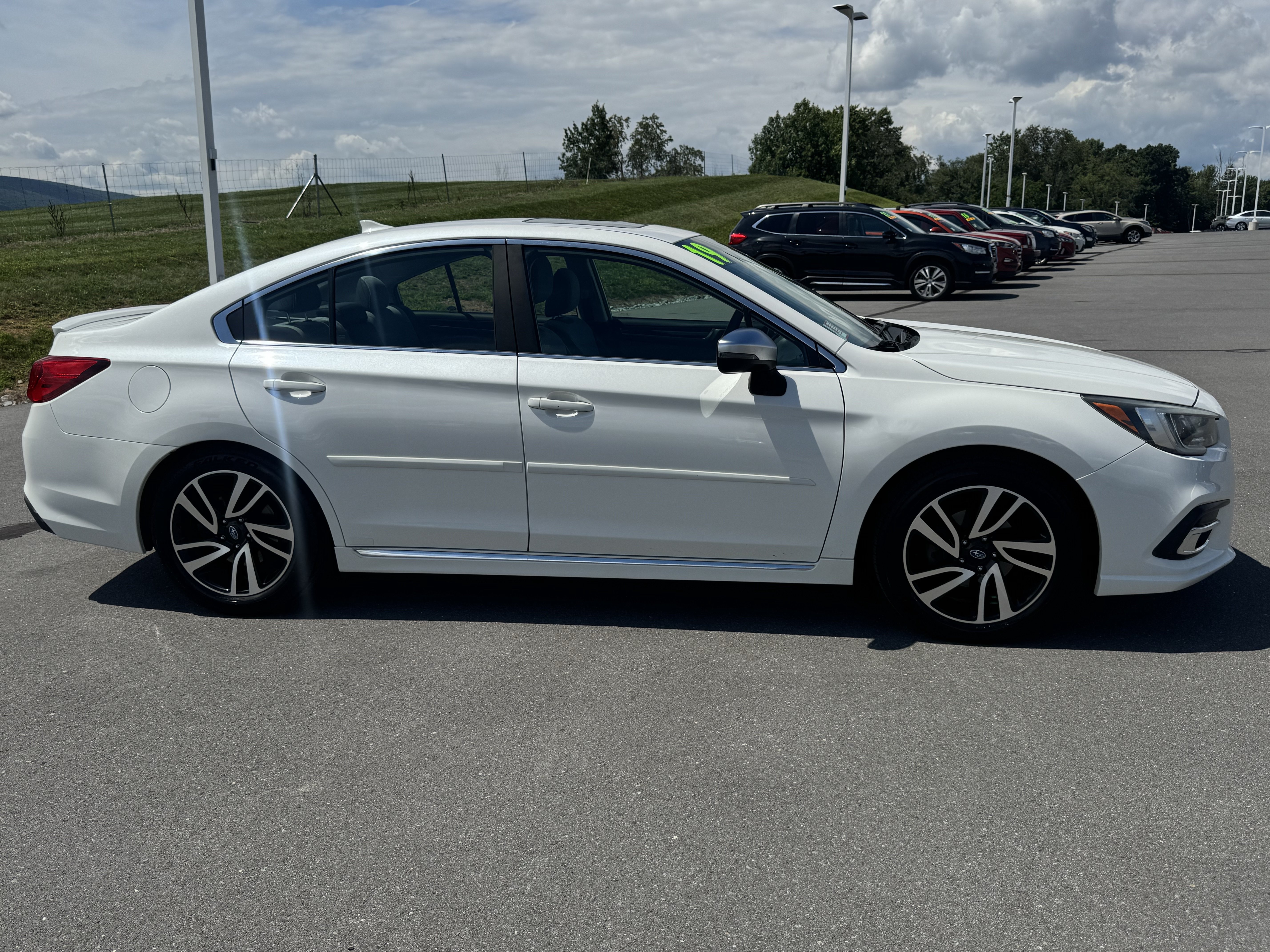 Used 2019 Subaru Legacy 2.5i Sport AWD/4WD image 2