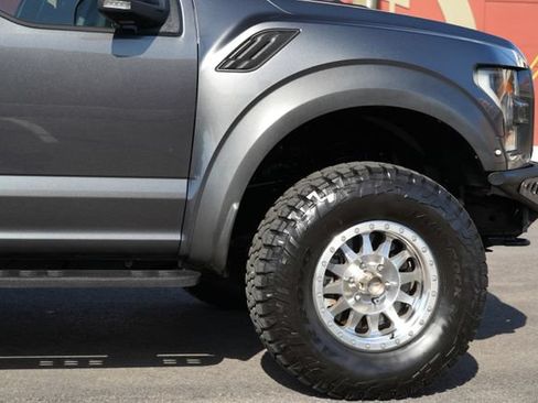 Used 2017 Ford F150 Raptor w/ Equipment Group 802A Luxury AWD/4WD image 17