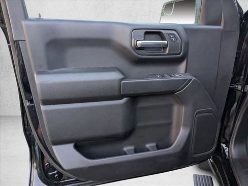 Used 2025 Chevrolet Silverado 1500 Custom image 13