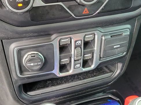 Used 2020 Jeep Wrangler Unlimited Sport S AWD/4WD image 27