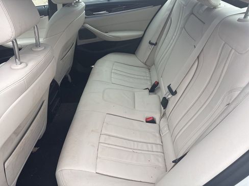 Used 2021 BMW 530e w/ Executive Package image 13