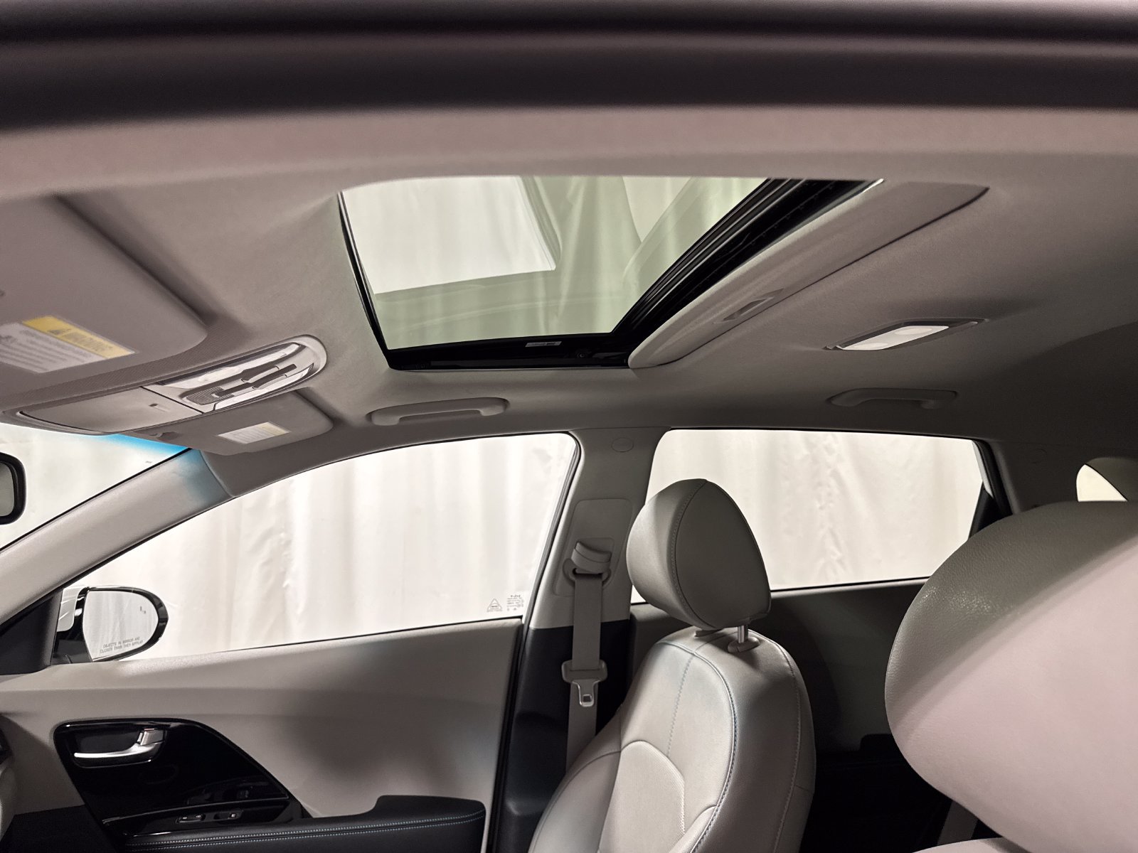 Certified 2022 Kia Niro EX Premium FWD image 21