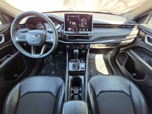 Used 2023 Jeep Compass Latitude AWD/4WD image 14