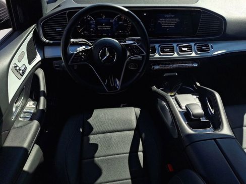 Used 2024 Mercedes-Benz GLE 450e 4MATIC image 12