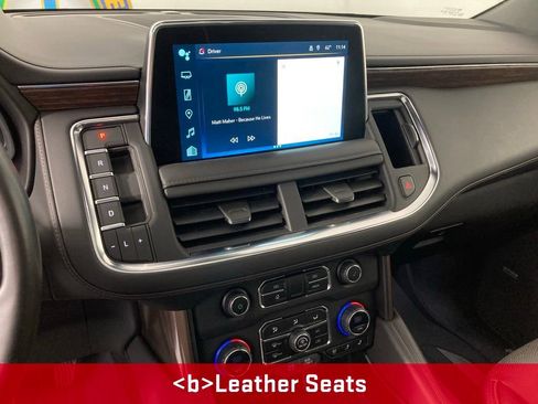 Used 2023 Chevrolet Suburban High Country image 2