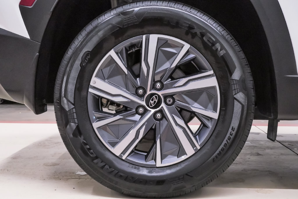 Certified 2024 Hyundai Tucson Blue AWD/4WD image 33
