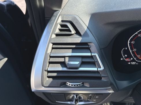 Used 2024 BMW X4 xDrive30i w/ M Sport Package AWD/4WD image 22