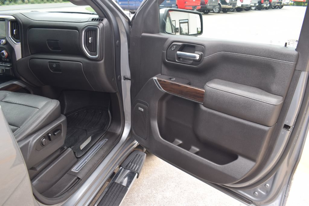 Used 2021 GMC Sierra 1500 SLT w/ SLT Premium Plus Package AWD/4WD image 16