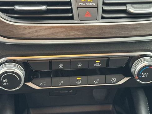 Used 2023 Nissan Altima 2.5 SV image 21