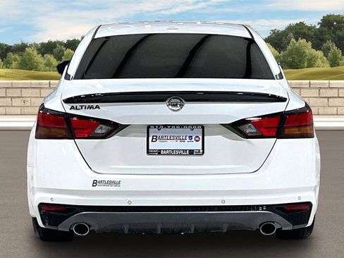 Used 2022 Nissan Altima 2.5 SR w/ Midnight Edition Package image 4